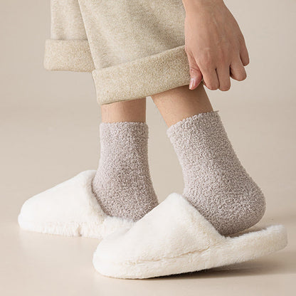 Robyn | Women's Fluffy Socks
